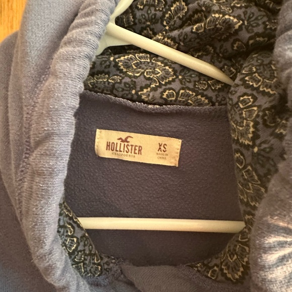 Hollister Slate Blue Hoodie - Picture 2 of 3
